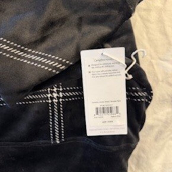 TAVI - GLAMPING Hoodie - Black with White Accents 'Window Pane' Design - NWT - Picture 5 of 6